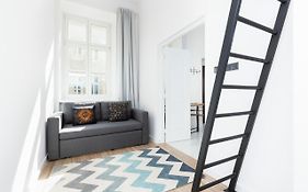 Apartments Aleje Jerozolimskie 85 by Renters